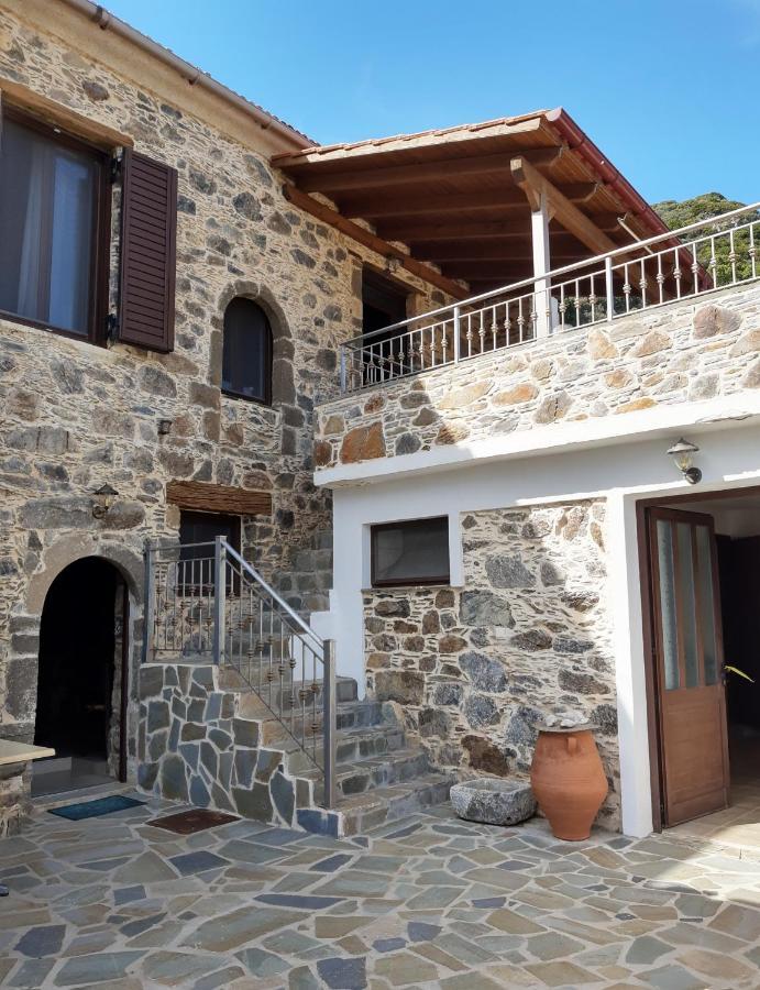Appartement Grandma Agatha & Virginia'S Stonehouse à Kefálion Extérieur photo